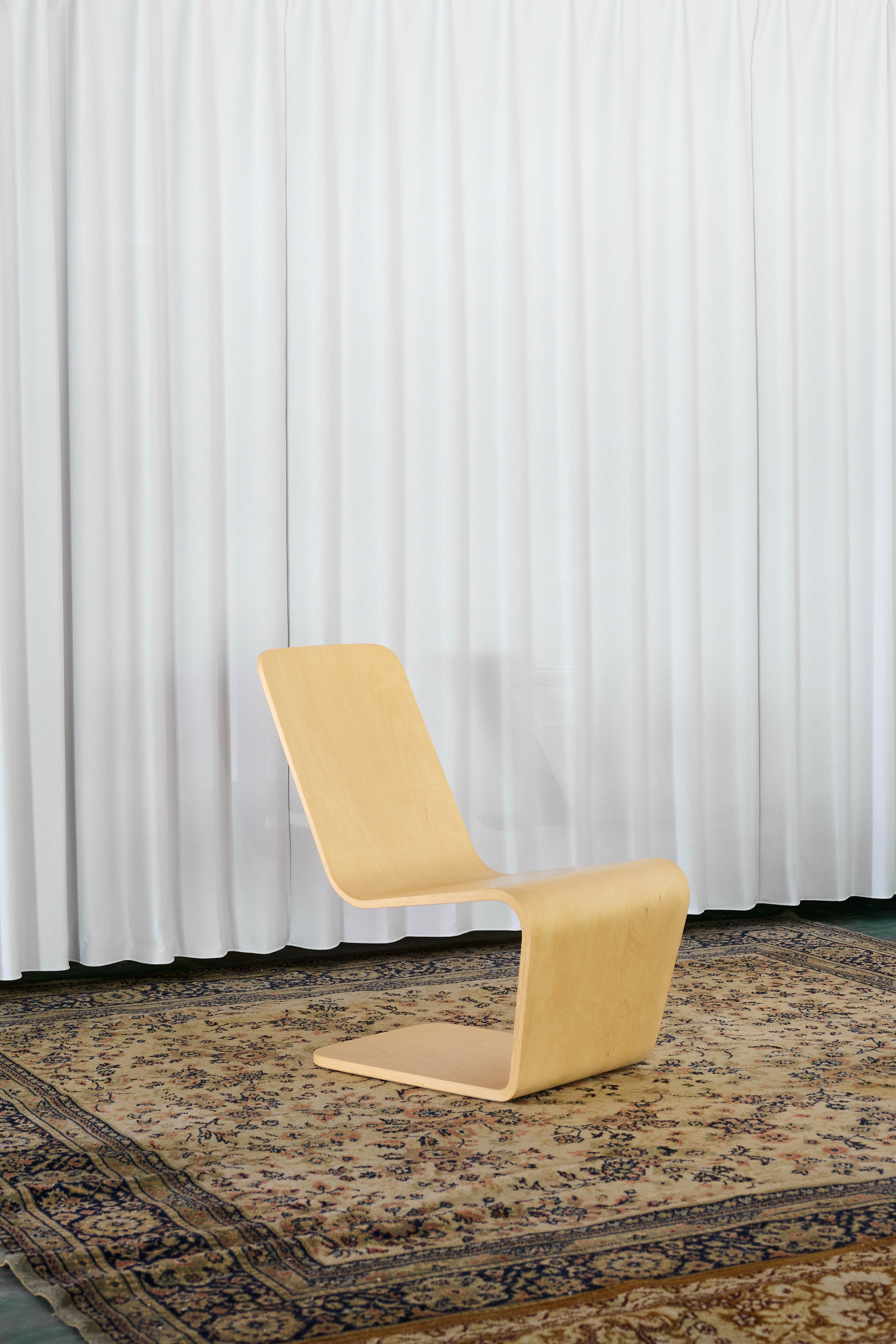 Iso_Lounge Chair