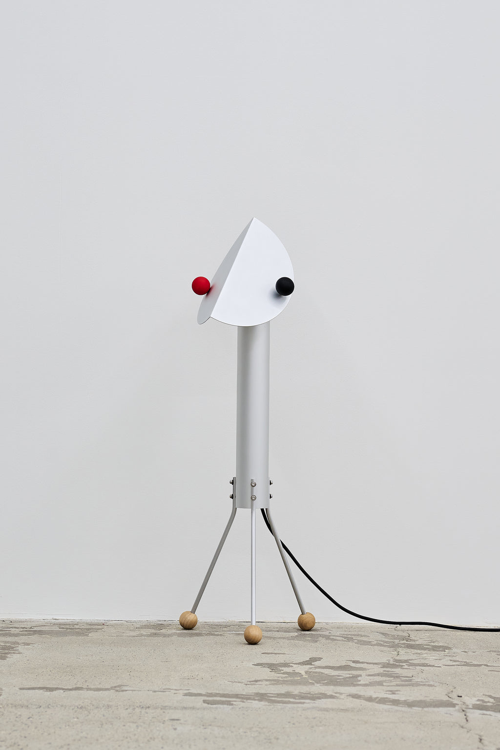Nem_Not So Tall Lamp With Balls