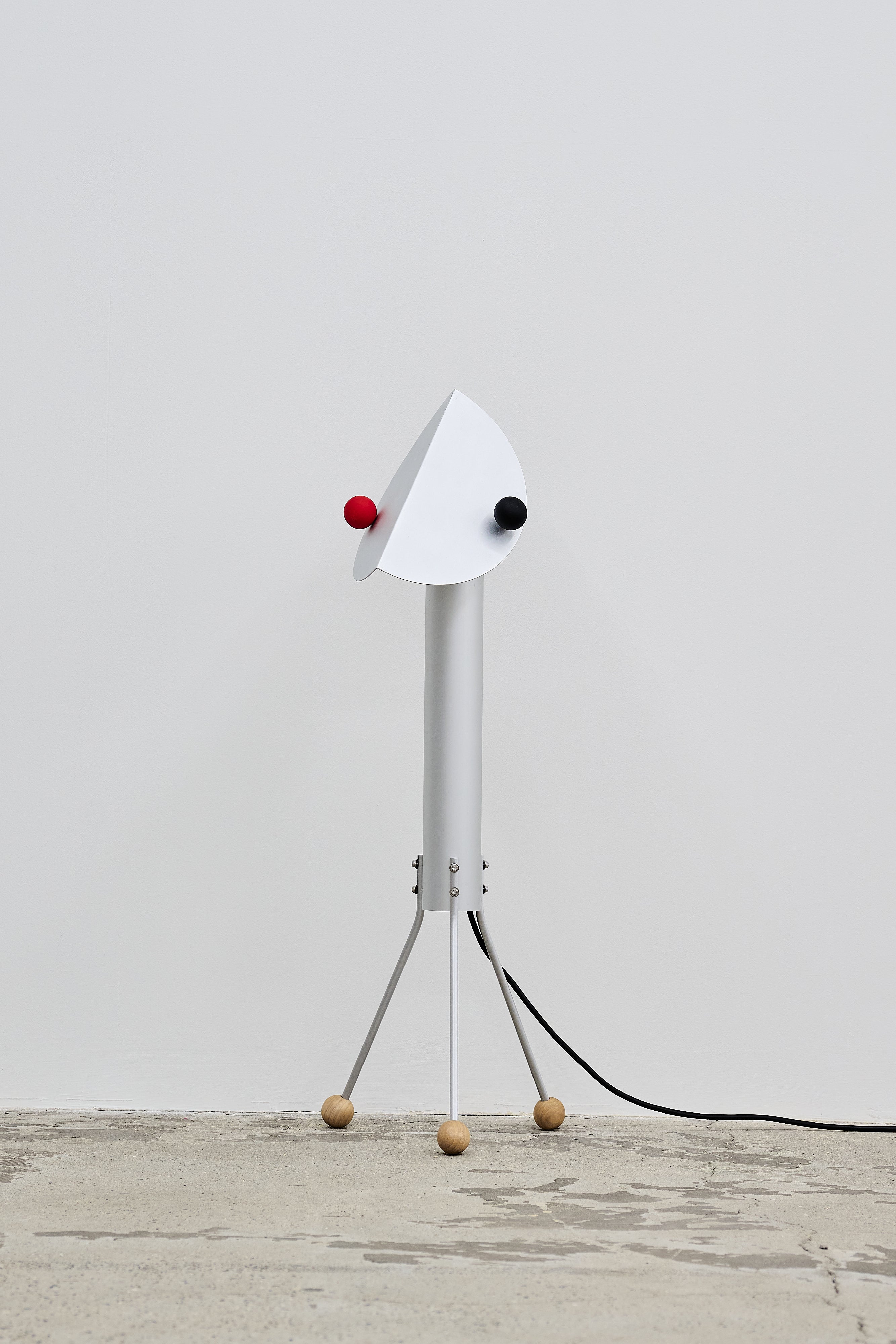 Nem_Not So Tall Lamp With Balls