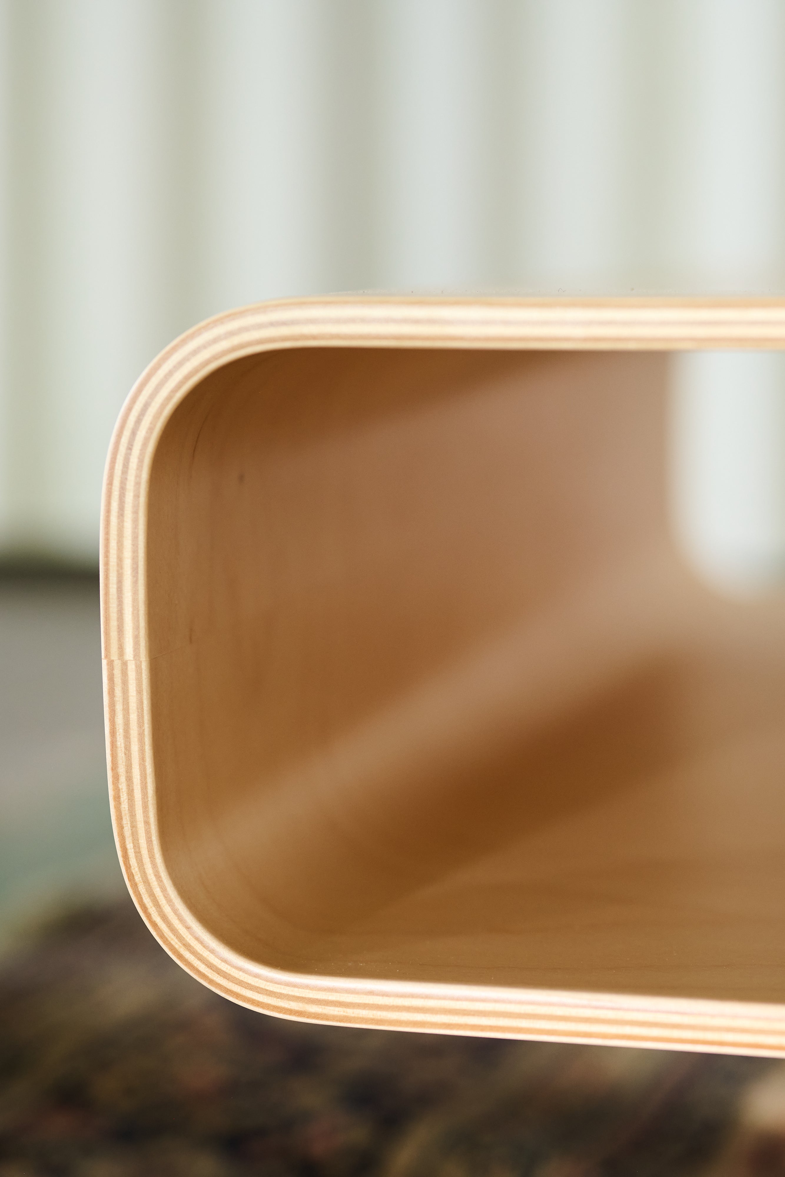 Isokon_Loop Table